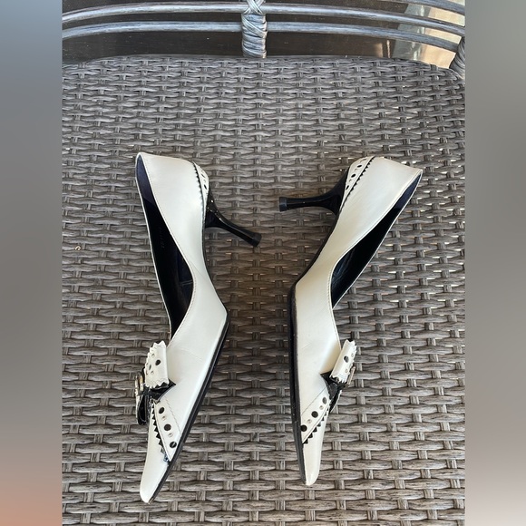 Christian Dior White/Black Leather And Patent Studded pumps - Picture 5 of 15